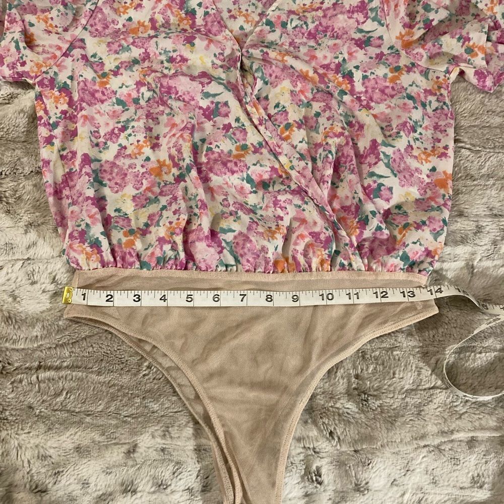 : : ALL IN FAVOR Short Sleeve Floral Faux Wrap Blouse Bodysuit : : - Picture 6 of 14